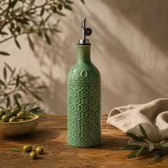 Groene keramische schenkfles voor olijfolie